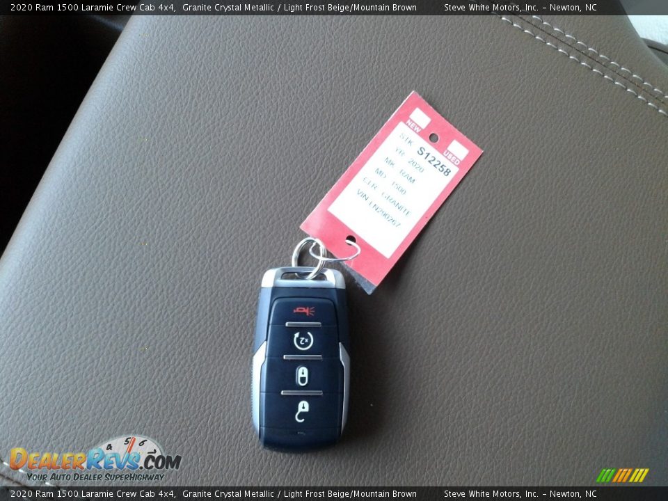 2020 Ram 1500 Laramie Crew Cab 4x4 Granite Crystal Metallic / Light Frost Beige/Mountain Brown Photo #32