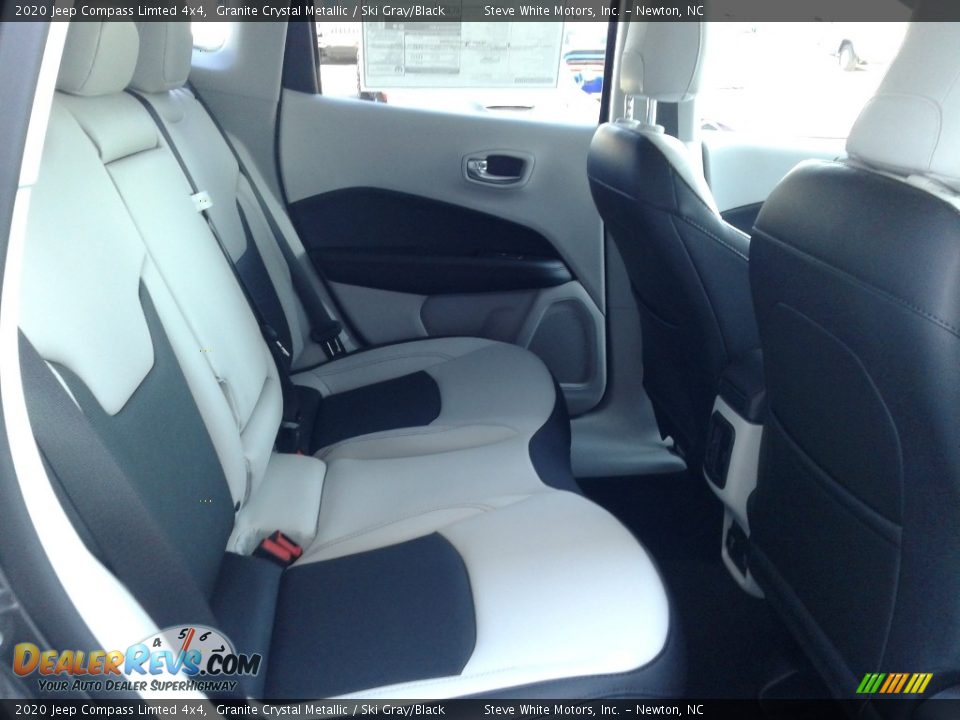 2020 Jeep Compass Limted 4x4 Granite Crystal Metallic / Ski Gray/Black Photo #16