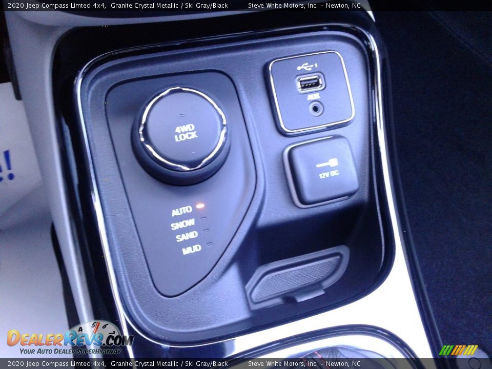 2020 Jeep Compass Limted 4x4 Granite Crystal Metallic / Ski Gray/Black Photo #26
