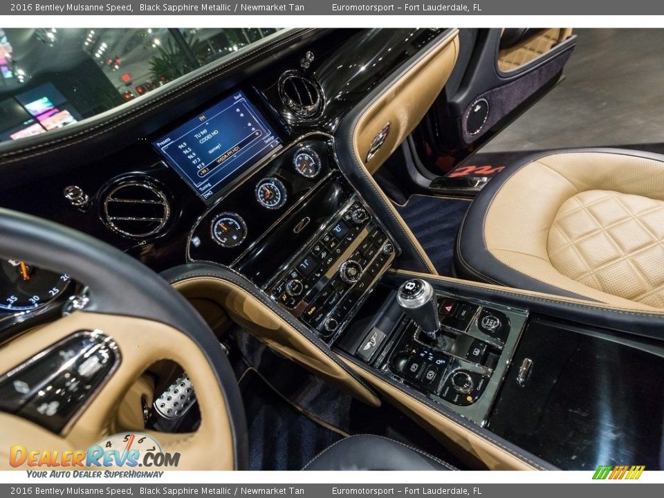 Controls of 2016 Bentley Mulsanne Speed Photo #29