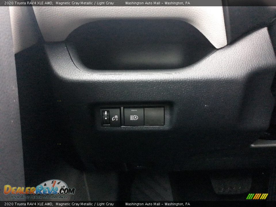 2020 Toyota RAV4 XLE AWD Magnetic Gray Metallic / Light Gray Photo #9
