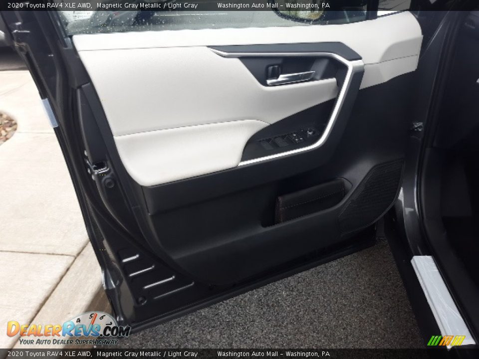 2020 Toyota RAV4 XLE AWD Magnetic Gray Metallic / Light Gray Photo #23
