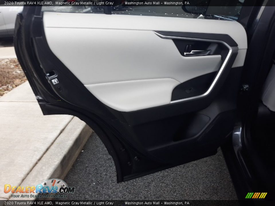 2020 Toyota RAV4 XLE AWD Magnetic Gray Metallic / Light Gray Photo #29