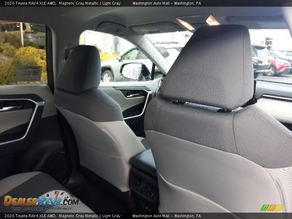 2020 Toyota RAV4 XLE AWD Magnetic Gray Metallic / Light Gray Photo #31