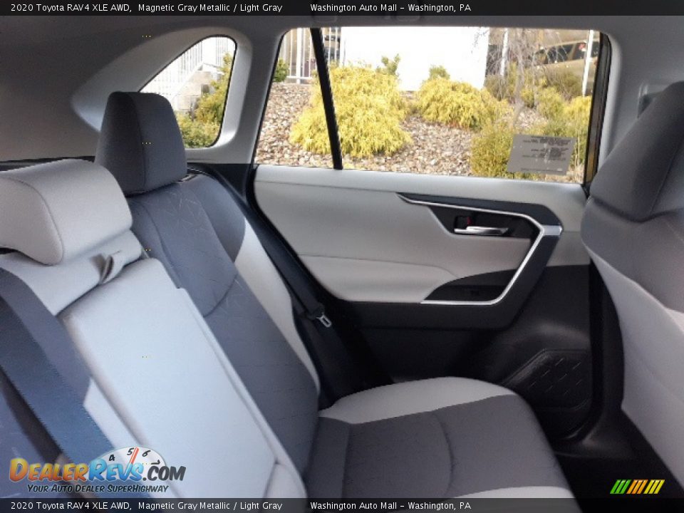 2020 Toyota RAV4 XLE AWD Magnetic Gray Metallic / Light Gray Photo #32