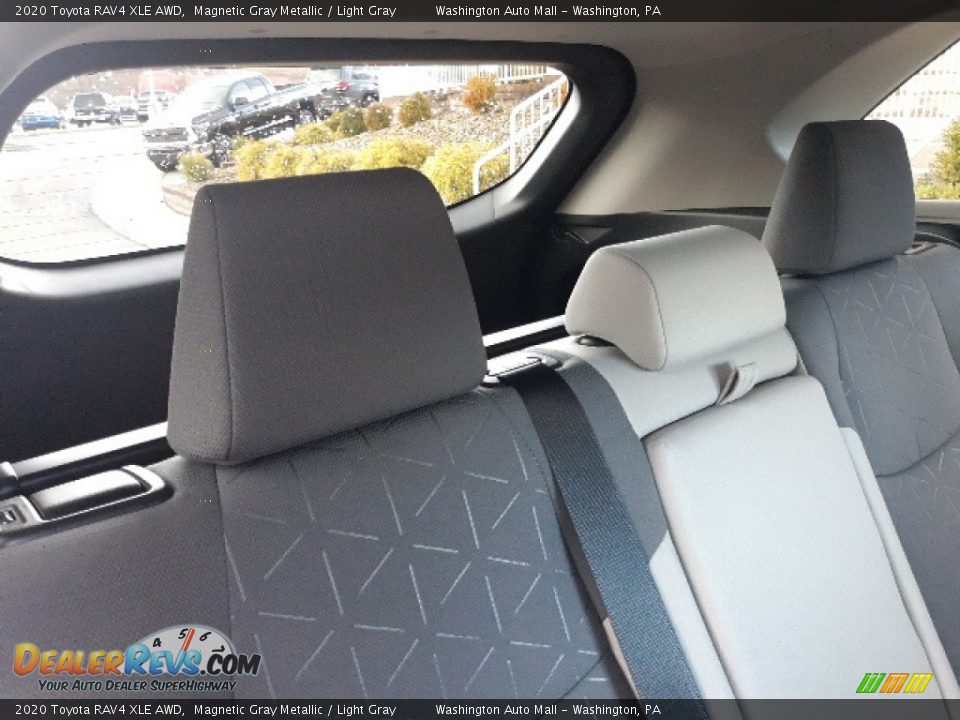 2020 Toyota RAV4 XLE AWD Magnetic Gray Metallic / Light Gray Photo #33