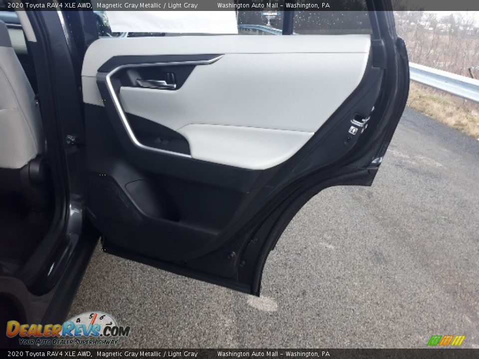 2020 Toyota RAV4 XLE AWD Magnetic Gray Metallic / Light Gray Photo #35