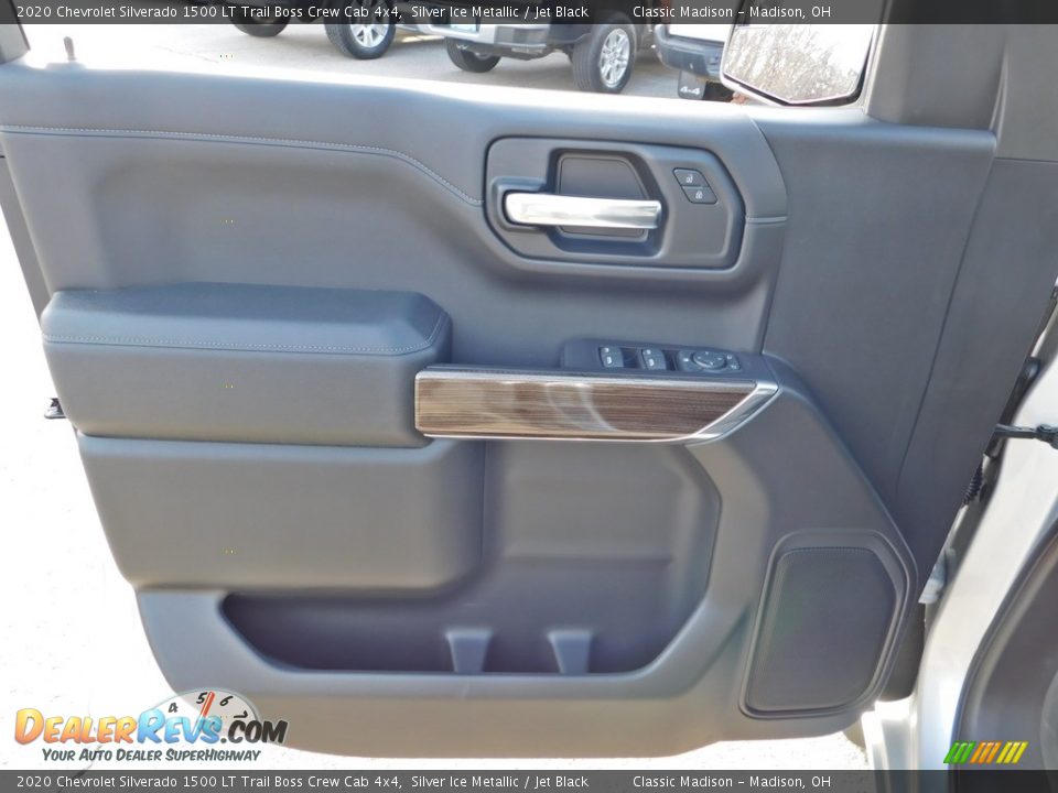 2020 Chevrolet Silverado 1500 LT Trail Boss Crew Cab 4x4 Silver Ice Metallic / Jet Black Photo #11