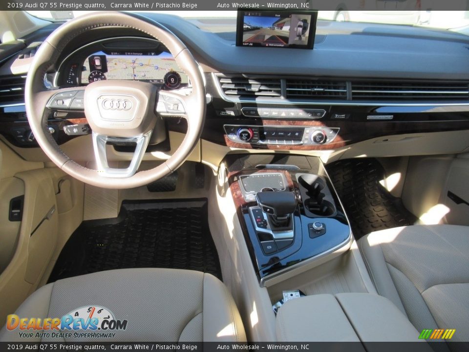 Dashboard of 2019 Audi Q7 55 Prestige quattro Photo #14