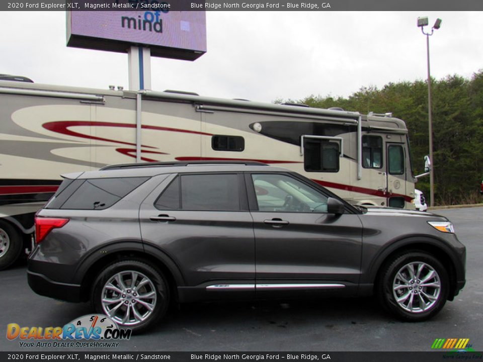 2020 Ford Explorer XLT Magnetic Metallic / Sandstone Photo #6