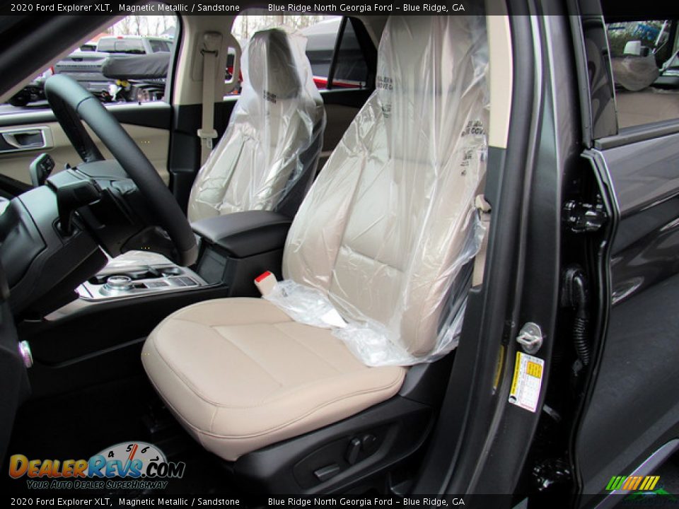 2020 Ford Explorer XLT Magnetic Metallic / Sandstone Photo #10