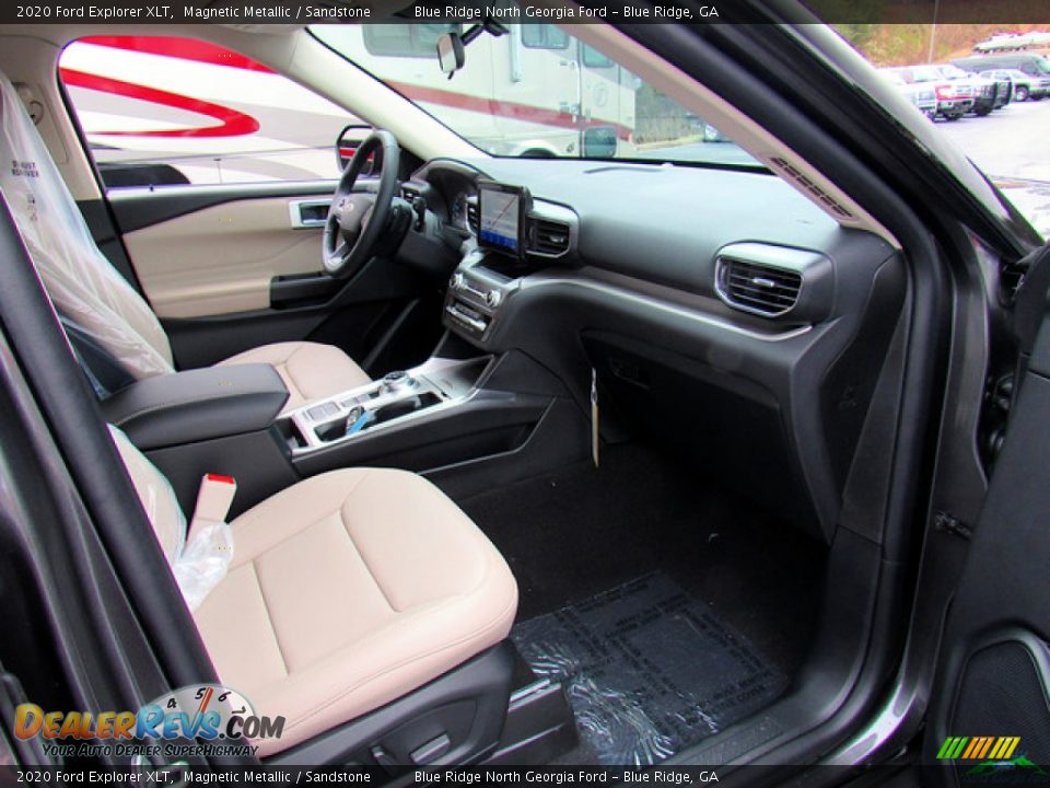 2020 Ford Explorer XLT Magnetic Metallic / Sandstone Photo #30