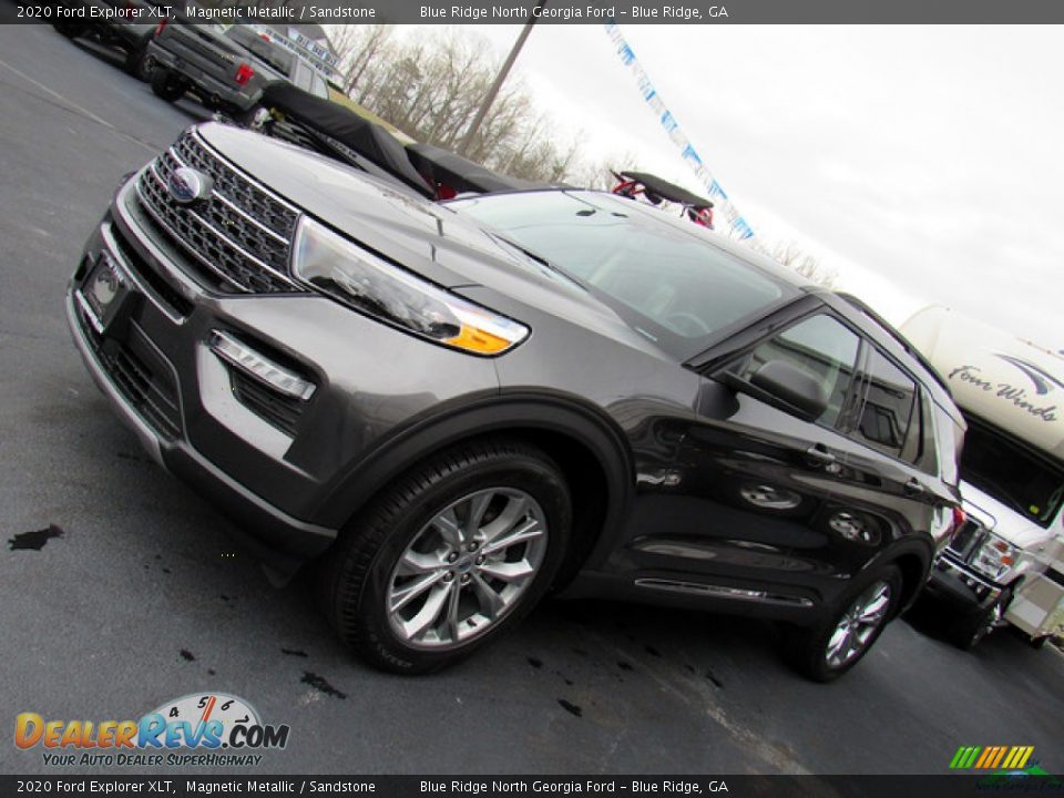 2020 Ford Explorer XLT Magnetic Metallic / Sandstone Photo #32