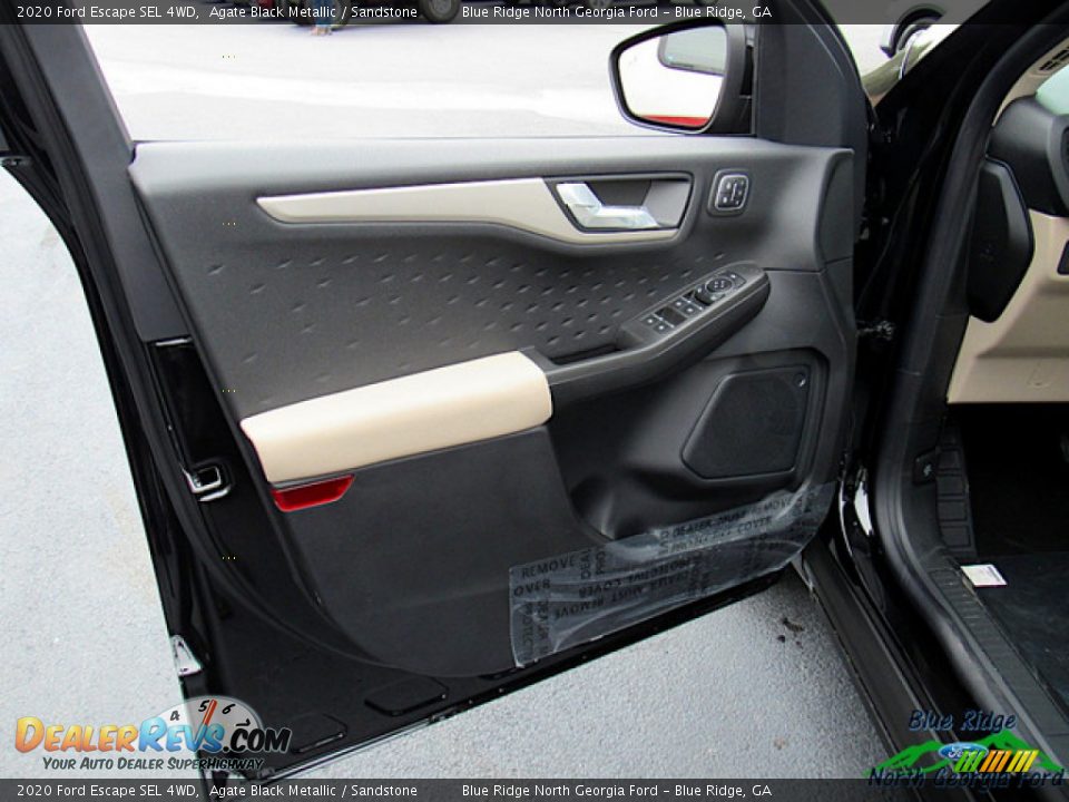 2020 Ford Escape SEL 4WD Agate Black Metallic / Sandstone Photo #26