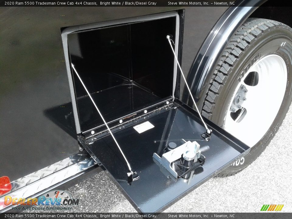 2020 Ram 5500 Tradesman Crew Cab 4x4 Chassis Bright White / Black/Diesel Gray Photo #13