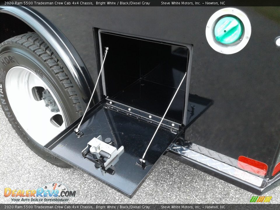 2020 Ram 5500 Tradesman Crew Cab 4x4 Chassis Bright White / Black/Diesel Gray Photo #18