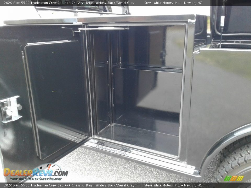 2020 Ram 5500 Tradesman Crew Cab 4x4 Chassis Bright White / Black/Diesel Gray Photo #19