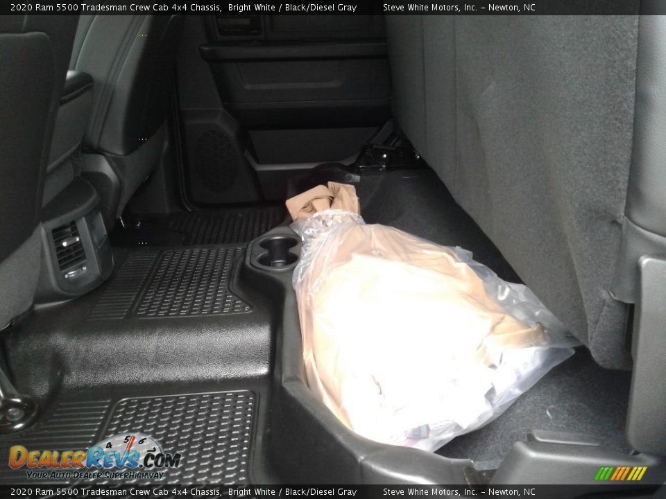 2020 Ram 5500 Tradesman Crew Cab 4x4 Chassis Bright White / Black/Diesel Gray Photo #26