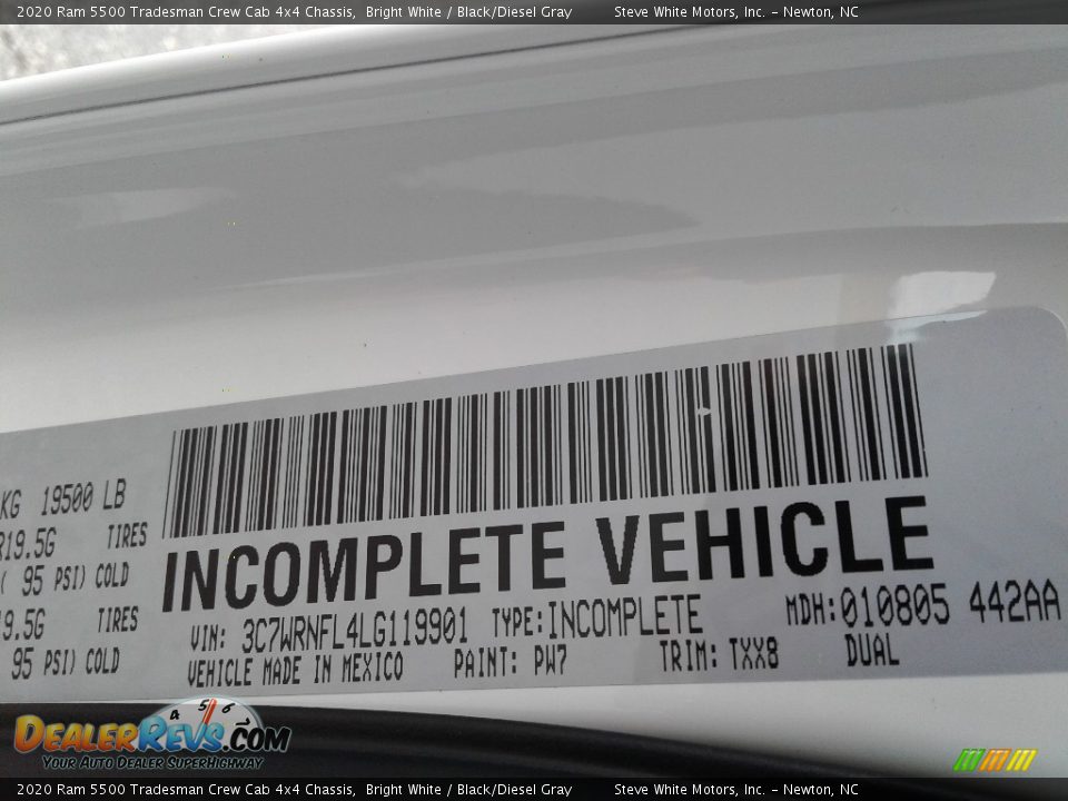 2020 Ram 5500 Tradesman Crew Cab 4x4 Chassis Bright White / Black/Diesel Gray Photo #27