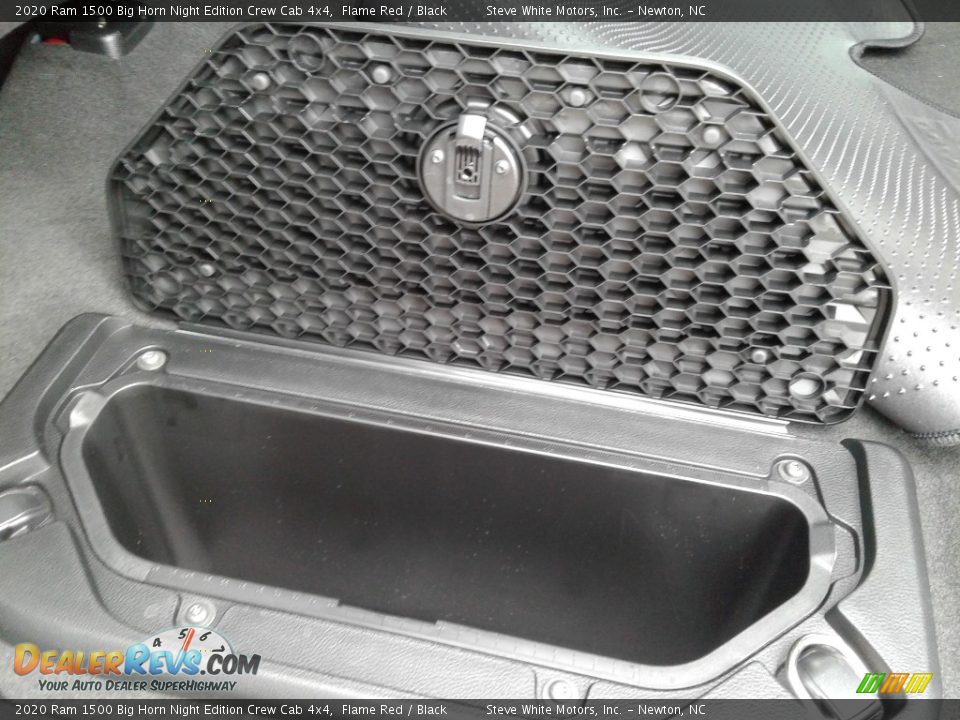 2020 Ram 1500 Big Horn Night Edition Crew Cab 4x4 Flame Red / Black Photo #15