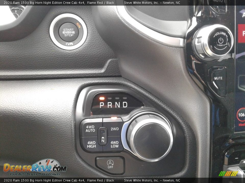 2020 Ram 1500 Big Horn Night Edition Crew Cab 4x4 Shifter Photo #23
