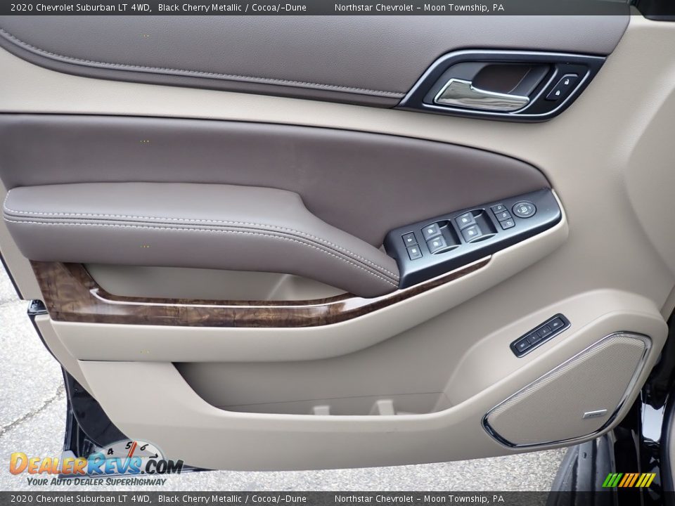 Door Panel of 2020 Chevrolet Suburban LT 4WD Photo #15