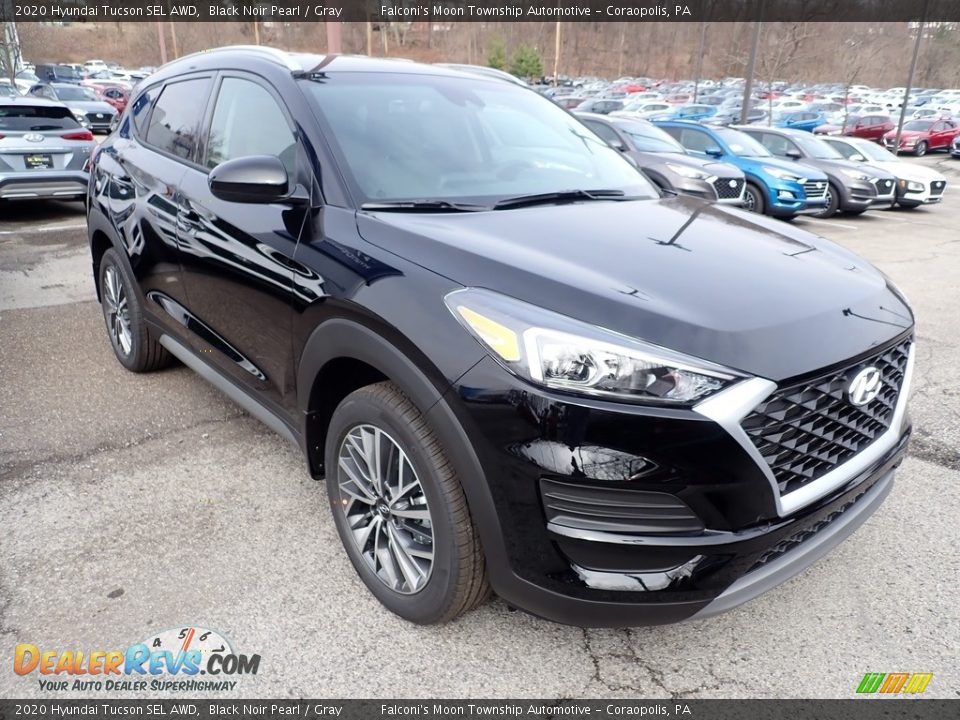 Front 3/4 View of 2020 Hyundai Tucson SEL AWD Photo #3