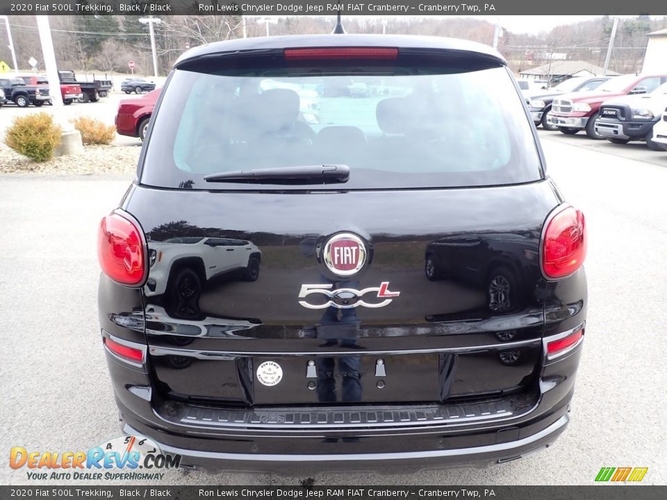 2020 Fiat 500L Trekking Black / Black Photo #4