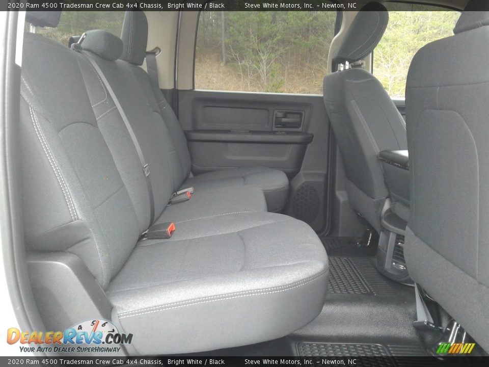 2020 Ram 4500 Tradesman Crew Cab 4x4 Chassis Bright White / Black Photo #14