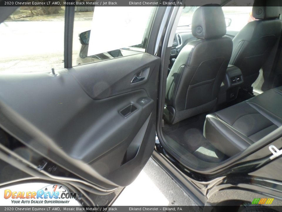 2020 Chevrolet Equinox LT AWD Mosaic Black Metallic / Jet Black Photo #35