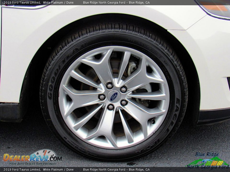 2019 Ford Taurus Limited White Platinum / Dune Photo #9