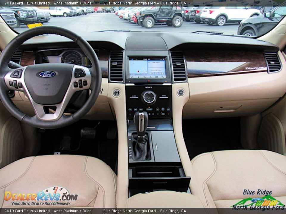2019 Ford Taurus Limited White Platinum / Dune Photo #15