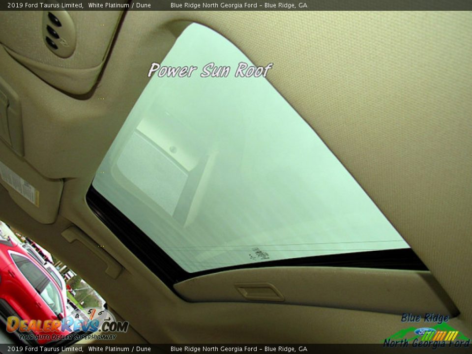 2019 Ford Taurus Limited White Platinum / Dune Photo #24