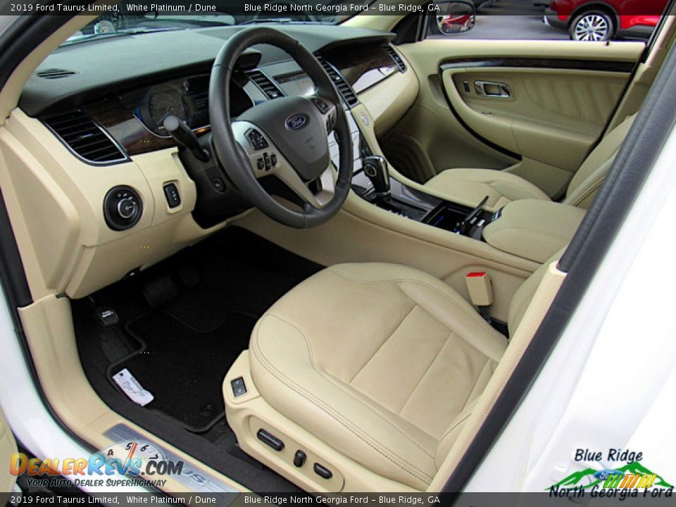 2019 Ford Taurus Limited White Platinum / Dune Photo #27
