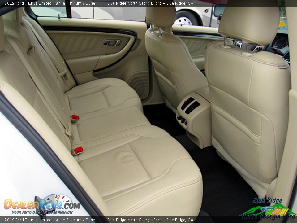 2019 Ford Taurus Limited White Platinum / Dune Photo #29