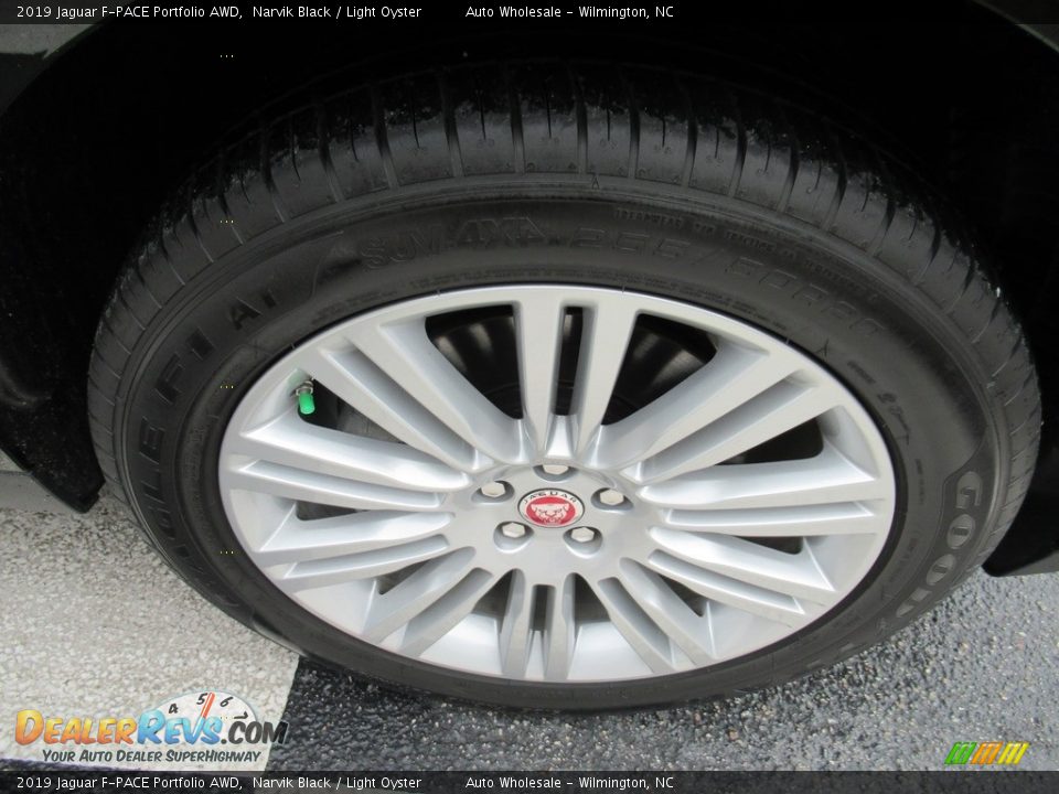 2019 Jaguar F-PACE Portfolio AWD Narvik Black / Light Oyster Photo #7
