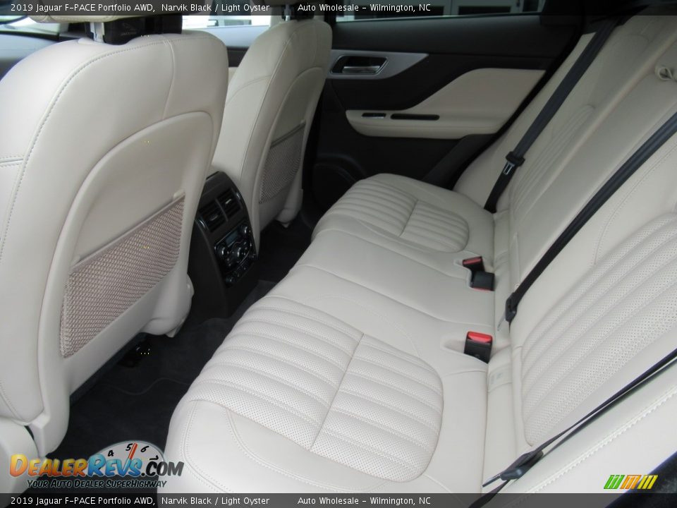 2019 Jaguar F-PACE Portfolio AWD Narvik Black / Light Oyster Photo #12