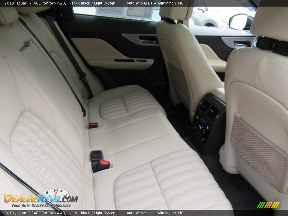 2019 Jaguar F-PACE Portfolio AWD Narvik Black / Light Oyster Photo #14