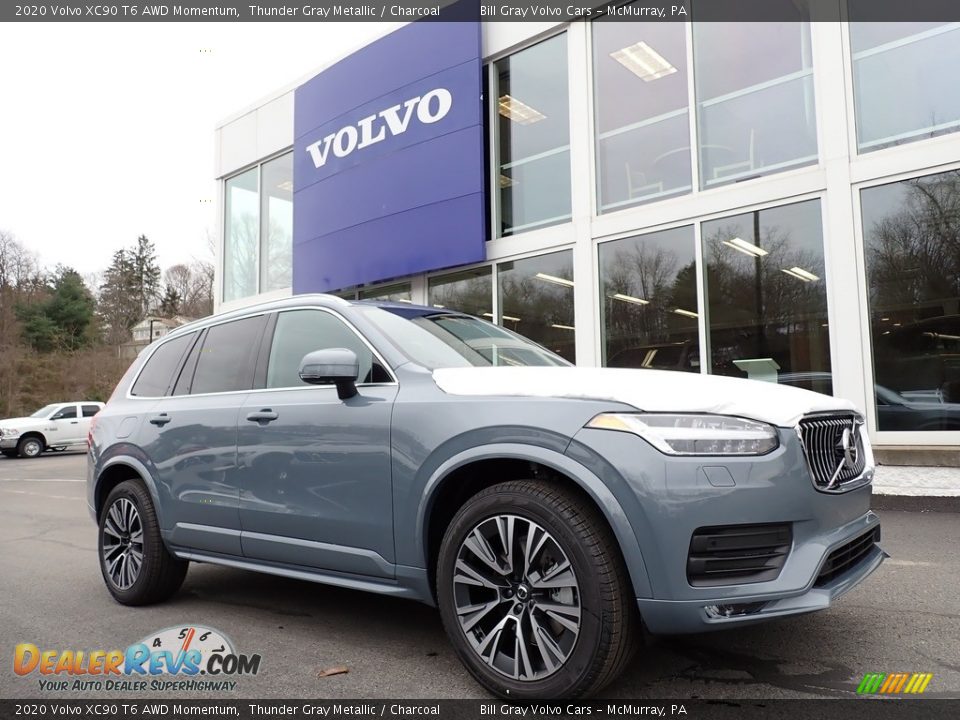 Front 3/4 View of 2020 Volvo XC90 T6 AWD Momentum Photo #1