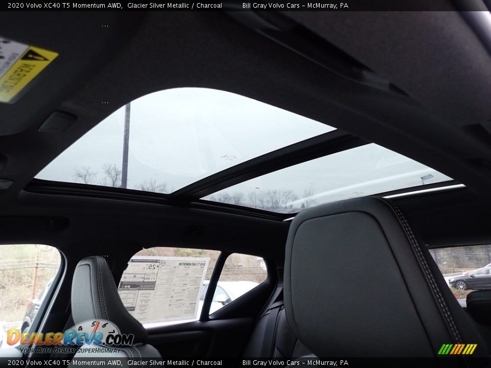 2020 Volvo XC40 T5 Momentum AWD Glacier Silver Metallic / Charcoal Photo #12