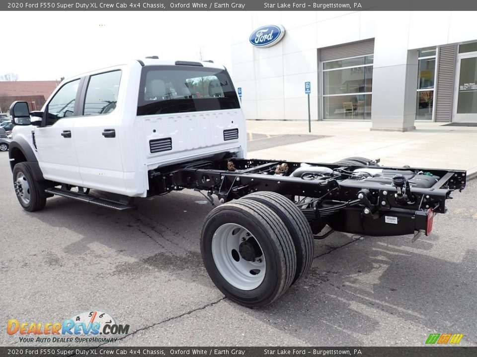 2020 Ford F550 Super Duty XL Crew Cab 4x4 Chassis Oxford White / Earth Gray Photo #3