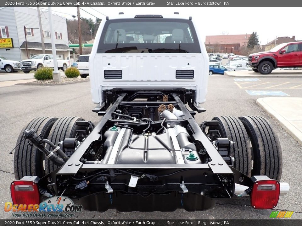 2020 Ford F550 Super Duty XL Crew Cab 4x4 Chassis Oxford White / Earth Gray Photo #4