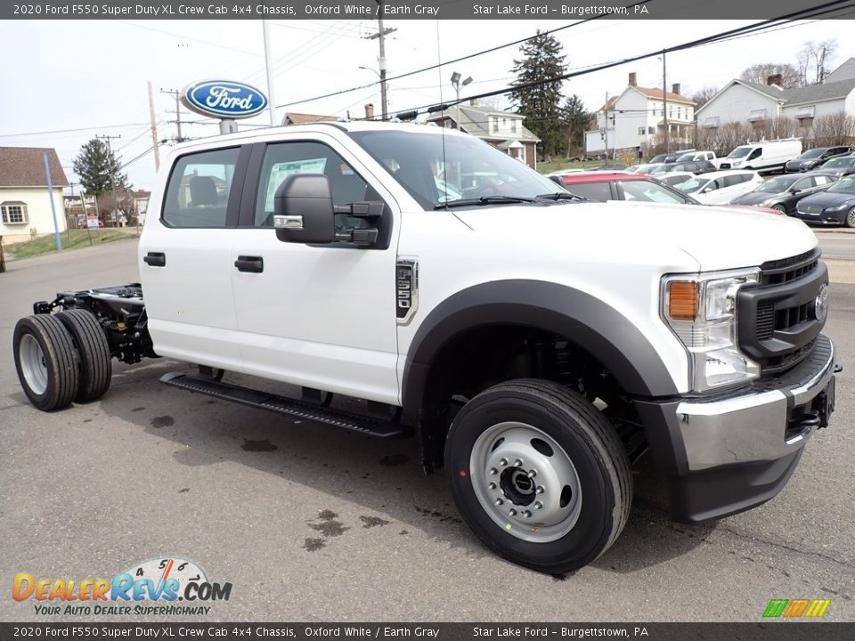 Front 3/4 View of 2020 Ford F550 Super Duty XL Crew Cab 4x4 Chassis Photo #7