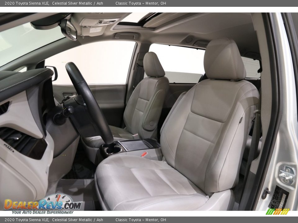 2020 Toyota Sienna XLE Celestial Silver Metallic / Ash Photo #5