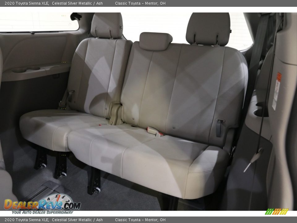 2020 Toyota Sienna XLE Celestial Silver Metallic / Ash Photo #16