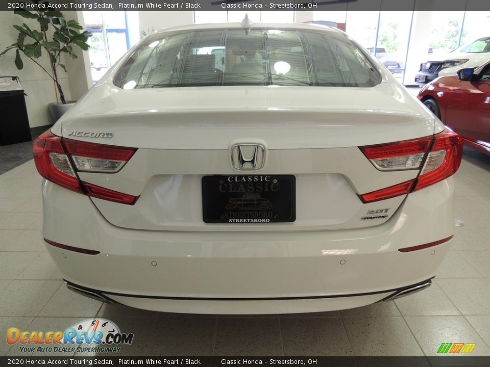 2020 Honda Accord Touring Sedan Platinum White Pearl / Black Photo #5