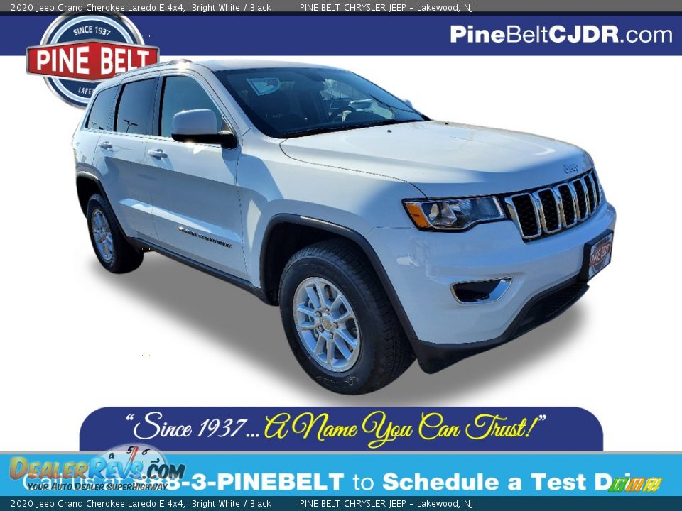 2020 Jeep Grand Cherokee Laredo E 4x4 Bright White / Black Photo #1