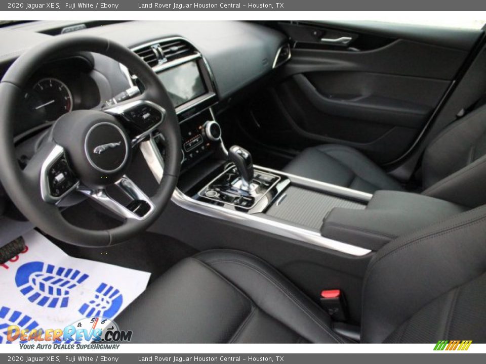 2020 Jaguar XE S Fuji White / Ebony Photo #11