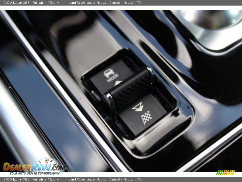 2020 Jaguar XE S Fuji White / Ebony Photo #16