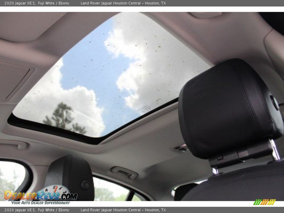2020 Jaguar XE S Fuji White / Ebony Photo #23